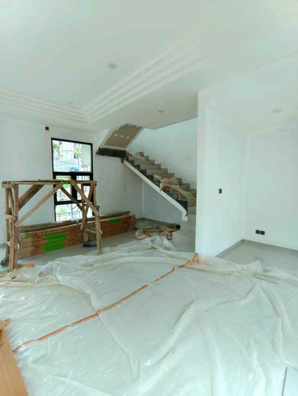 dijual rumah jl pondok hijau