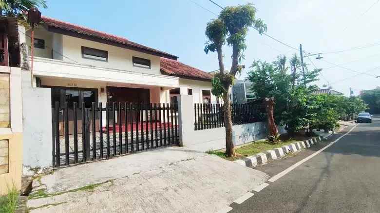 dijual rumah jl pondok kelapa duren