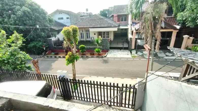 dijual rumah jl pondok kelapa duren