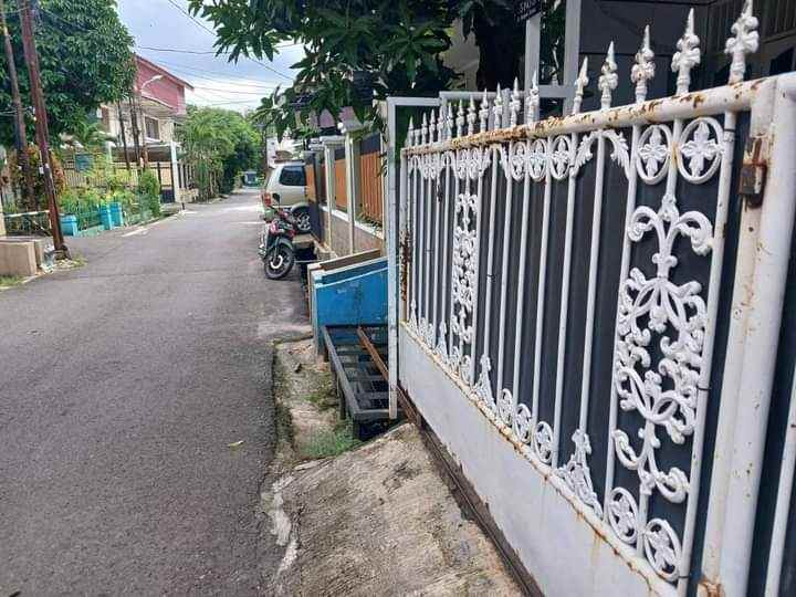 dijual rumah jl pondok kelapa duren