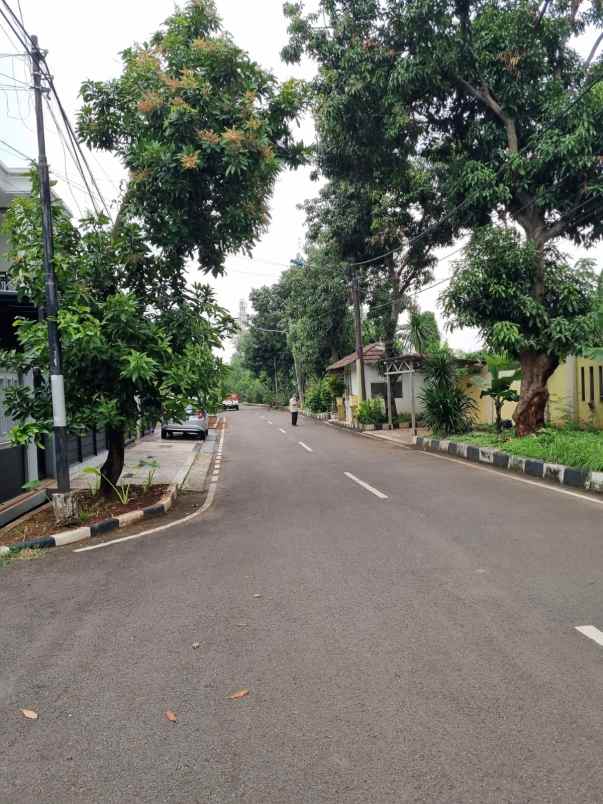 dijual rumah jl pondok kelapa duren