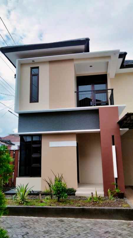 dijual rumah jl rajawali dayakan