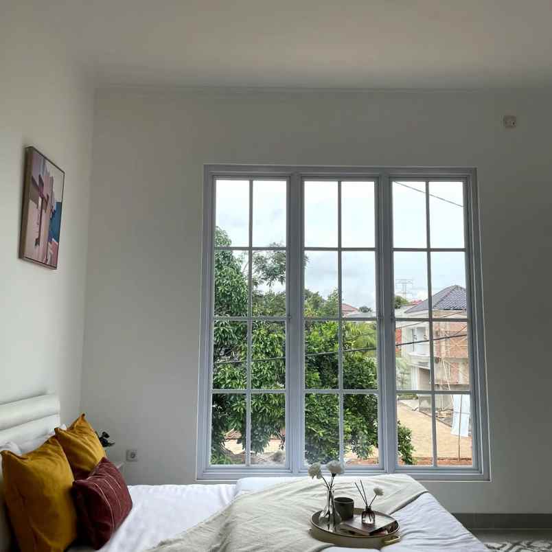 dijual rumah jl raya krukut gandul