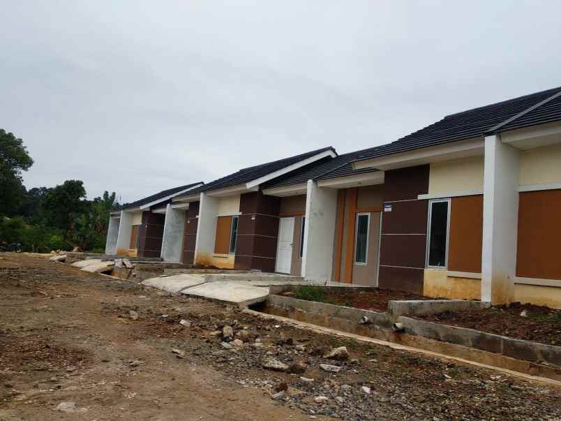 dijual rumah jl rw gembira sukamaju kec