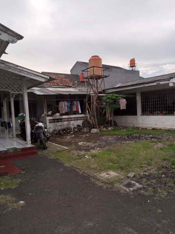 dijual rumah jl setia jatiwaringin