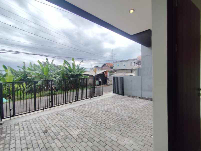 dijual rumah jl smp1 cileunyi bandung