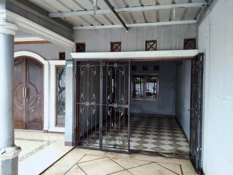 dijual rumah jl topaz bojong rawalumbu