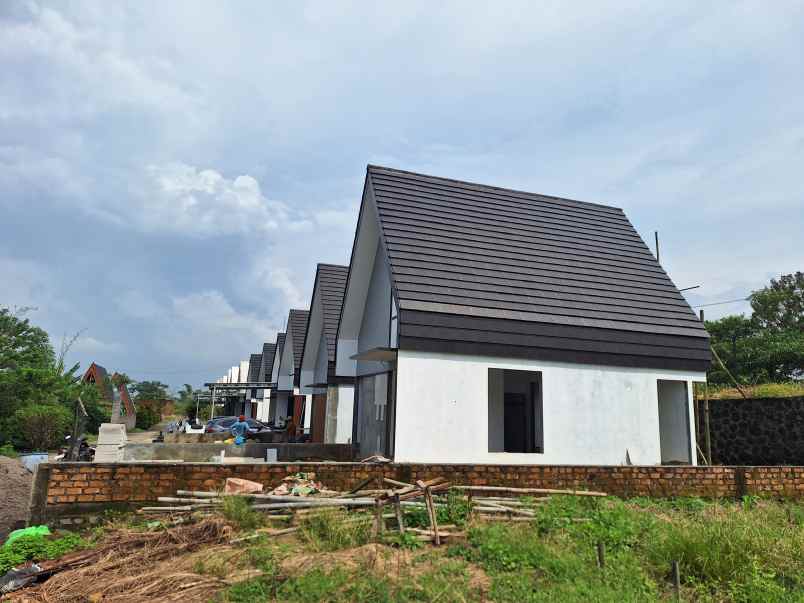 dijual rumah jl untung suropati