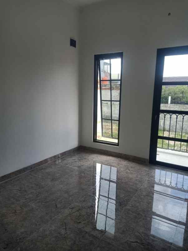 dijual rumah jl wadas jati cempaka