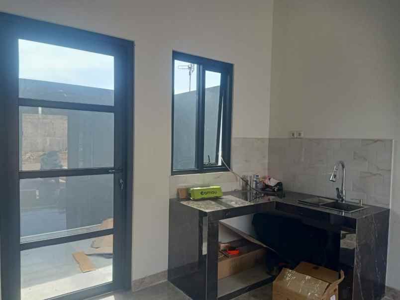 dijual rumah jl wadas jati cempaka