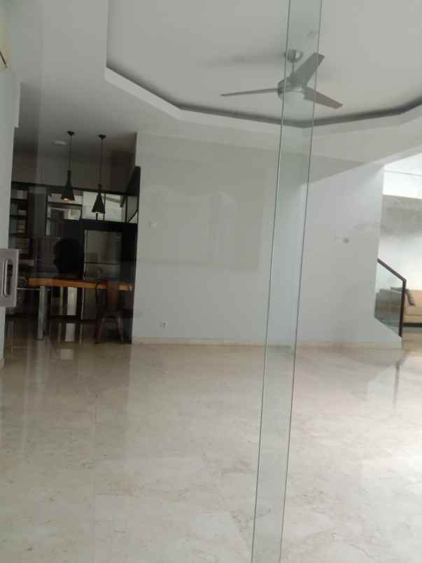 dijual rumah jl wijaya