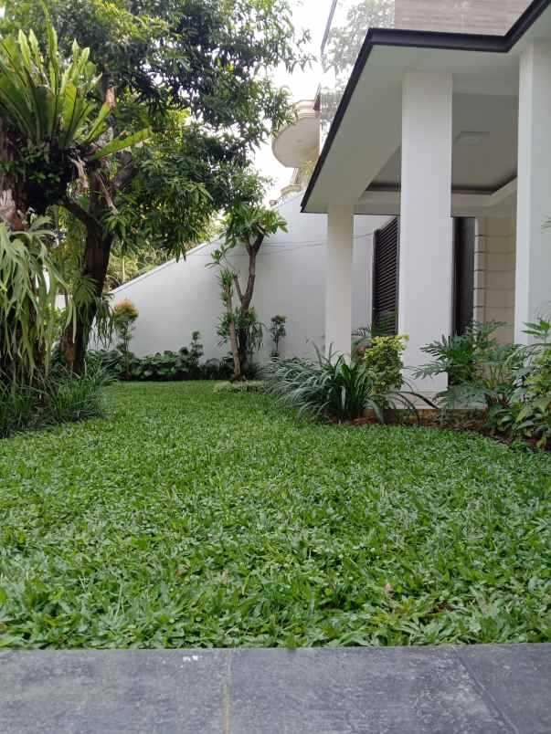 dijual rumah jl wijaya