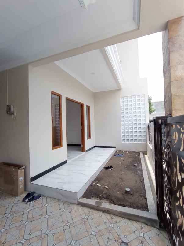 dijual rumah kadirojo purwomartani