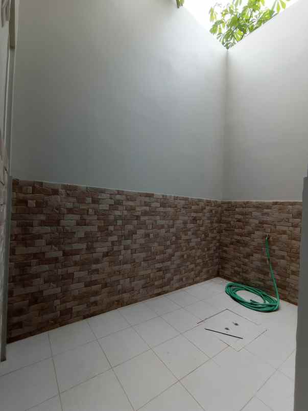 dijual rumah kadirojo purwomartani