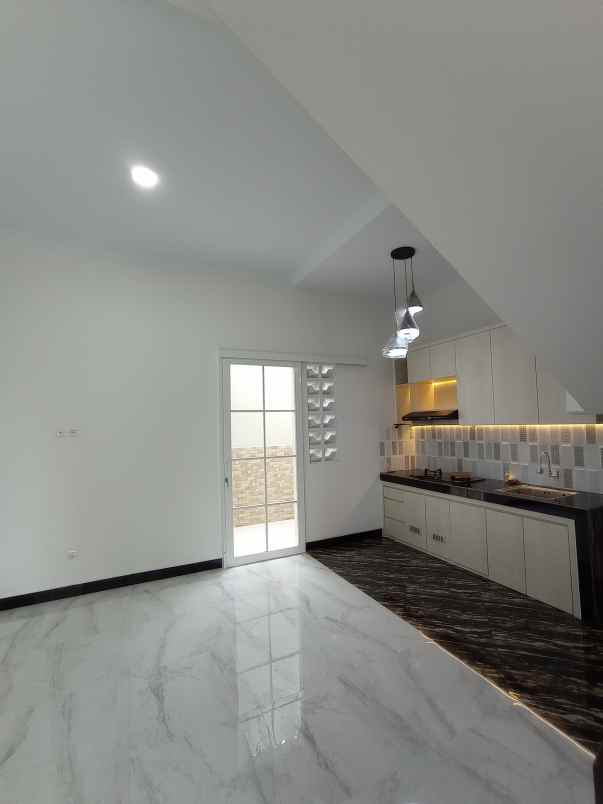 dijual rumah kadirojo purwomartani