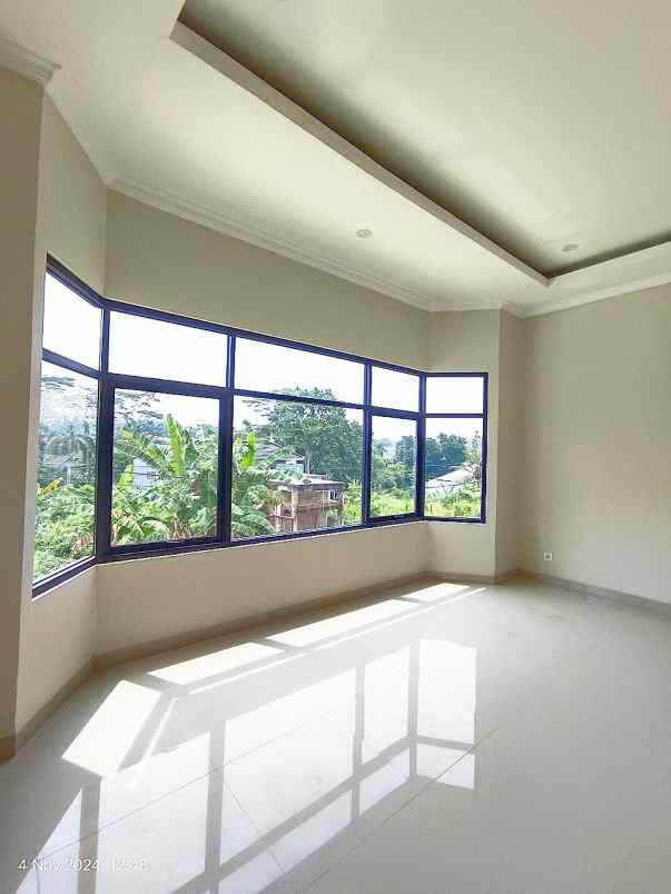 dijual rumah kalibaru