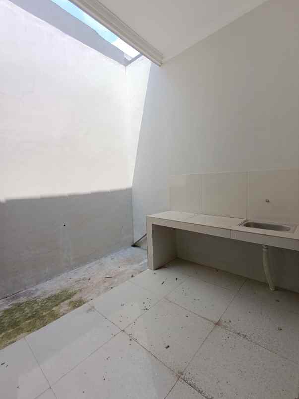 dijual rumah kalimulya