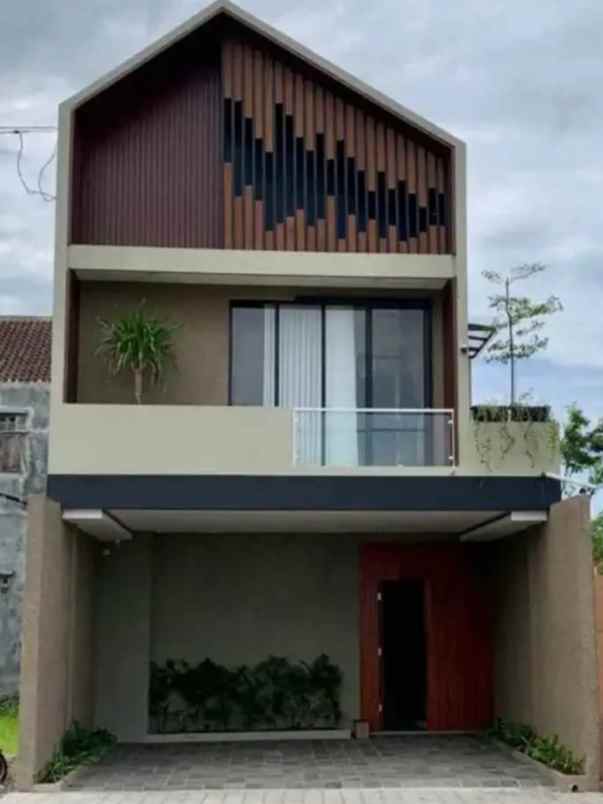 dijual rumah kaliurang km 14