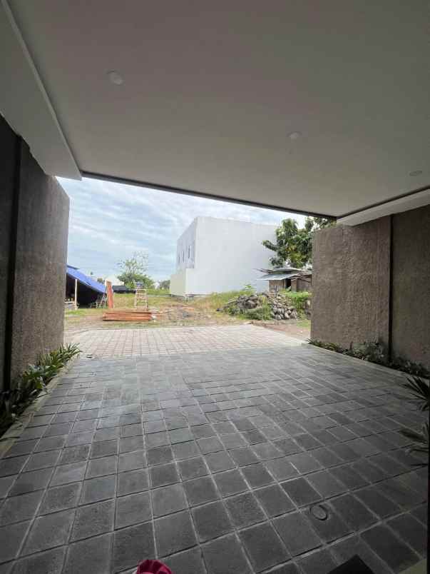 dijual rumah kaliurang km 14