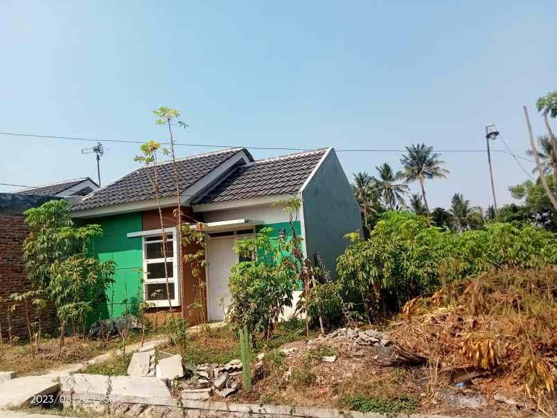 dijual rumah karanganyar