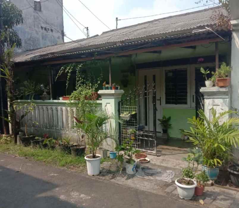 dijual rumah karangploso