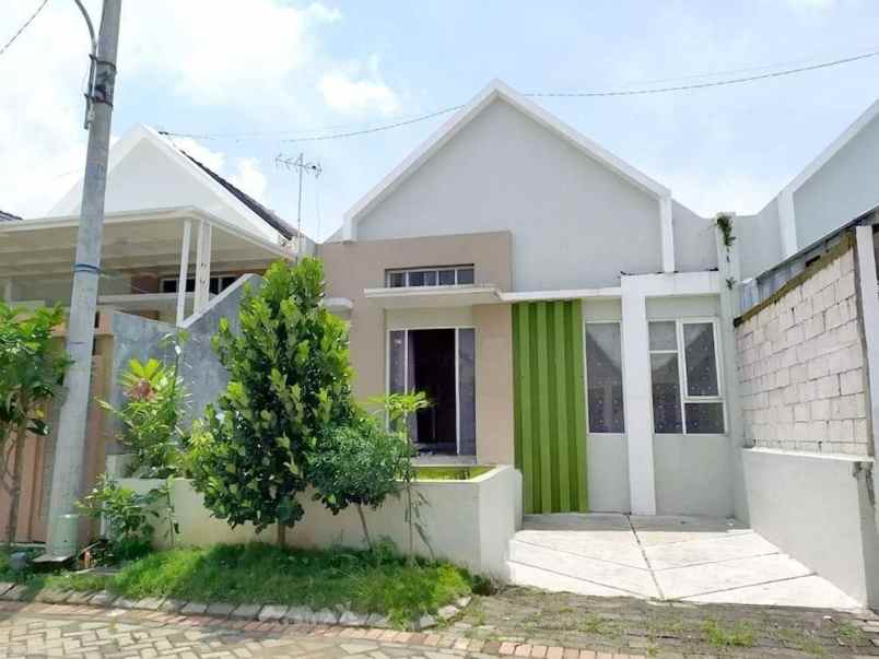 dijual rumah karangploso