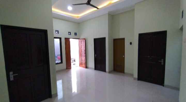 dijual rumah karangrejo