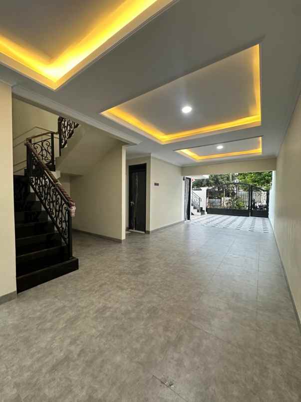 dijual rumah kav dki jagakarsa