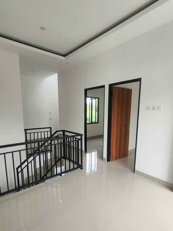 dijual rumah kavling auri