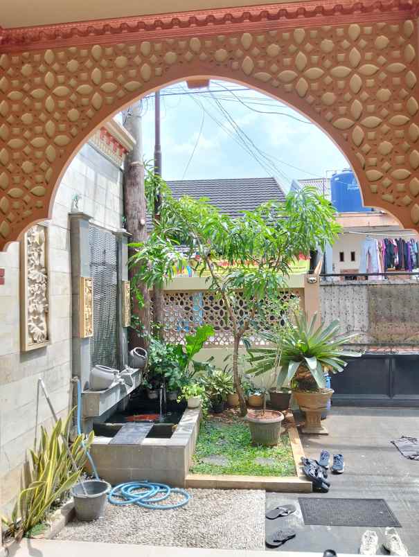 dijual rumah kayu gede 2