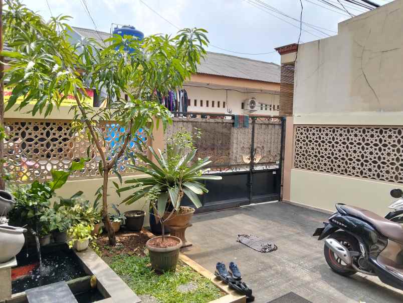 dijual rumah kayu gede 2