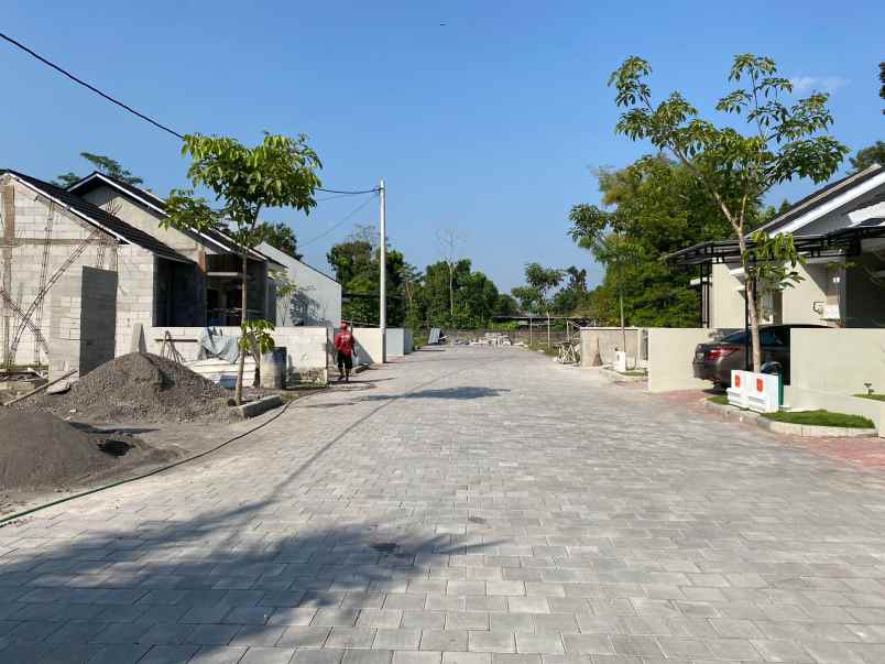 dijual rumah kebomati brajan prambanan