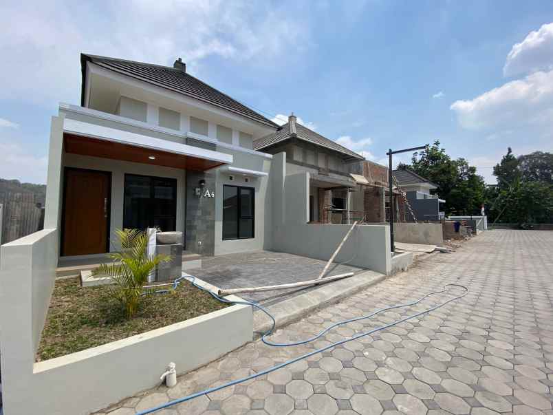 dijual rumah kebondalem kidul prambanan