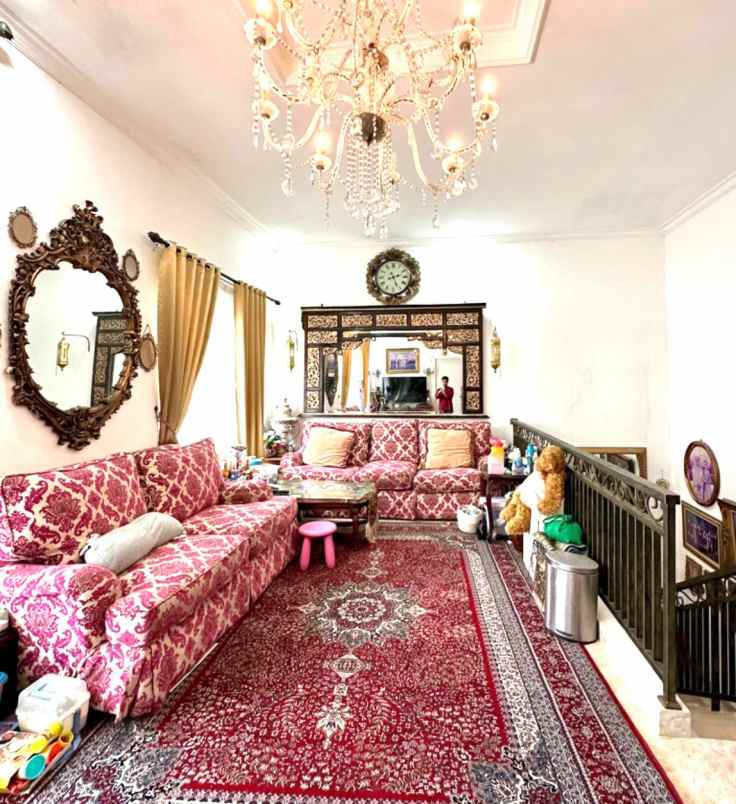 dijual rumah kebun besar