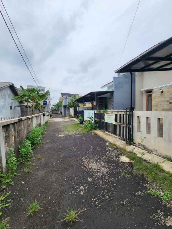 dijual rumah kel srengseng sawah kec