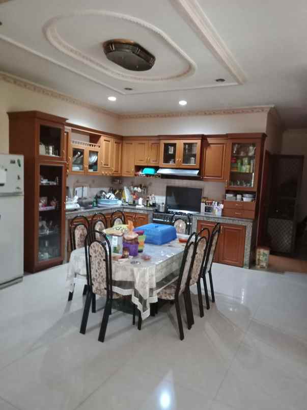 dijual rumah kelapa gading