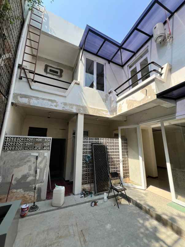 dijual rumah kelapa sawit kelapa gading