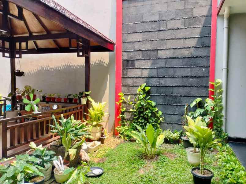 dijual rumah kemang pratama