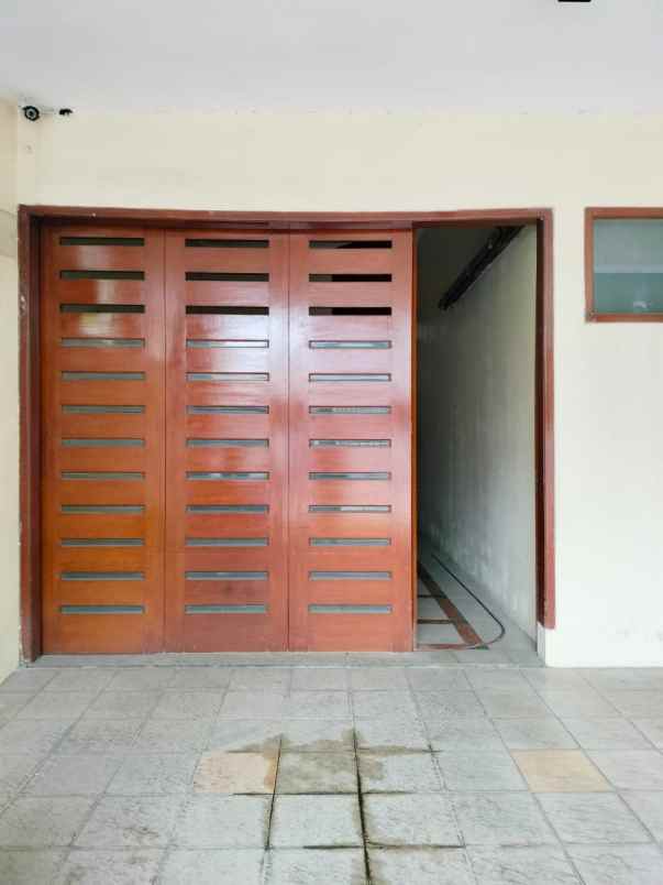 dijual rumah kemang pratama