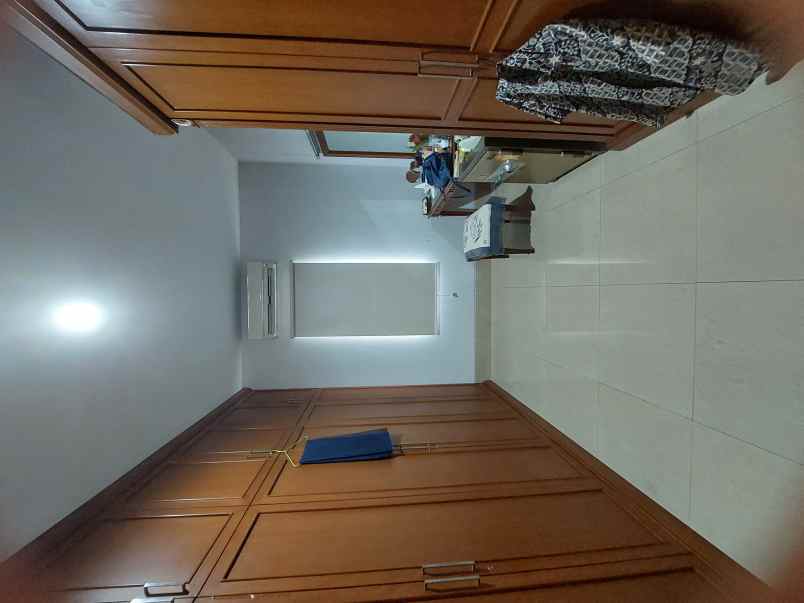 dijual rumah kemang pratama