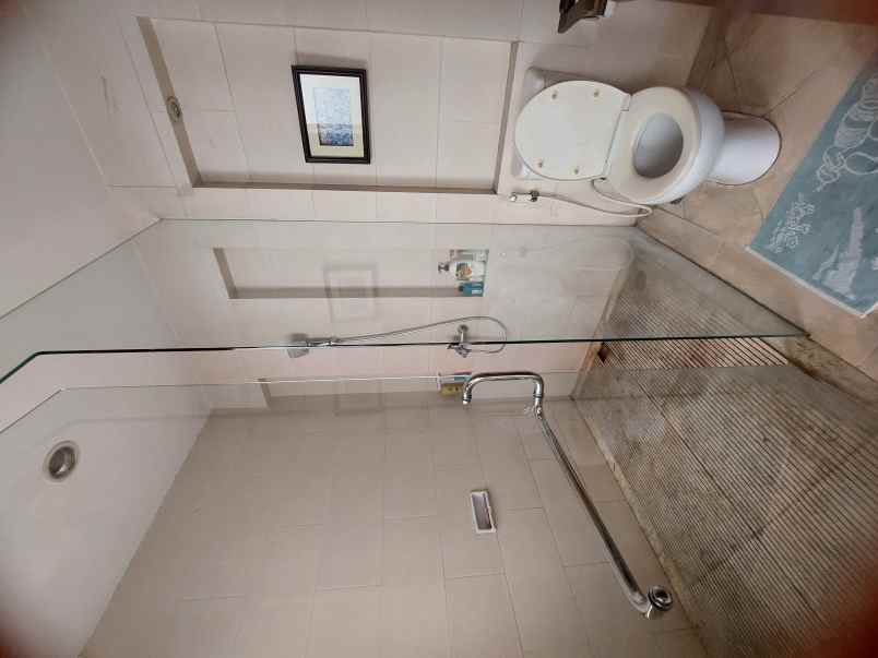 dijual rumah kemang pratama