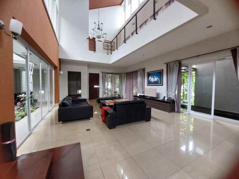 dijual rumah kemang pratama