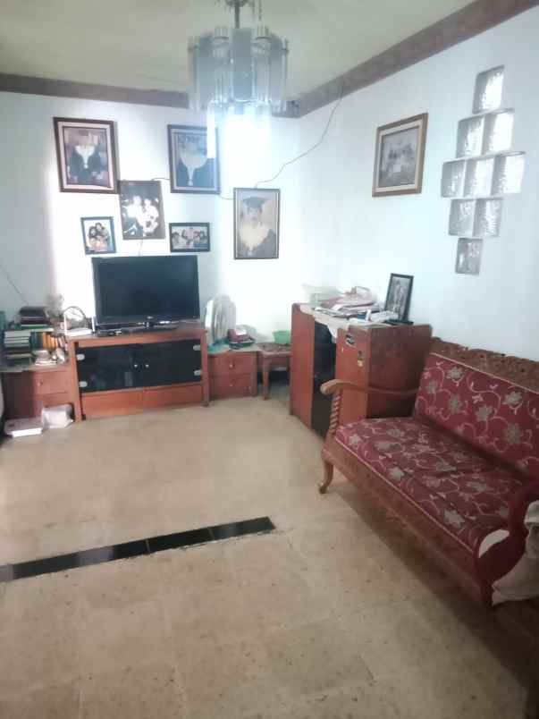 dijual rumah komp padasuka jl kebon