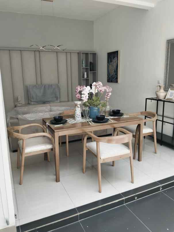 dijual rumah komplek derwati mas