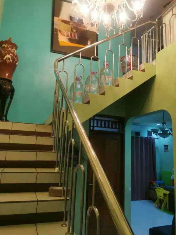 dijual rumah komplek kavling mrinir