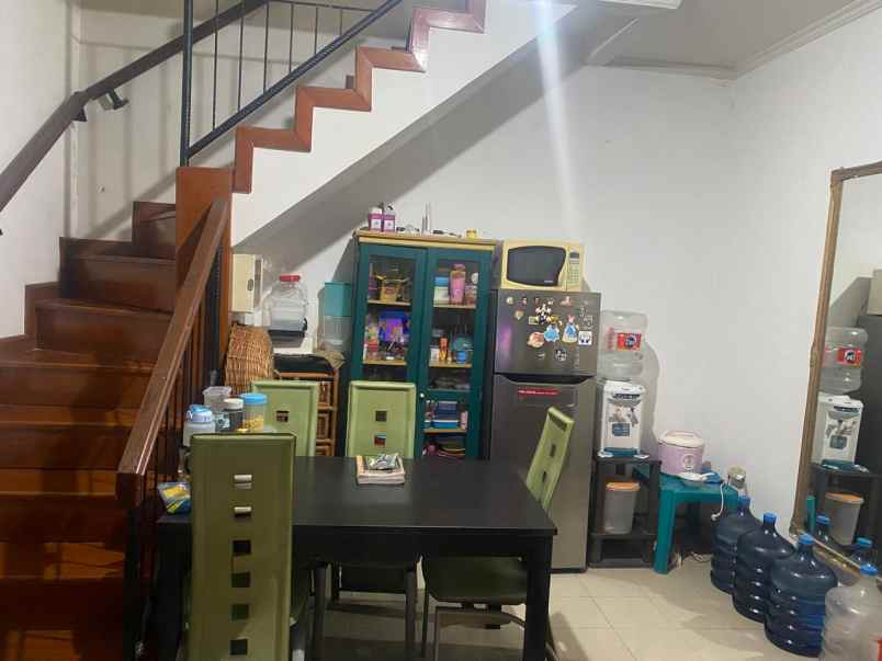 dijual rumah komplek mitra dago