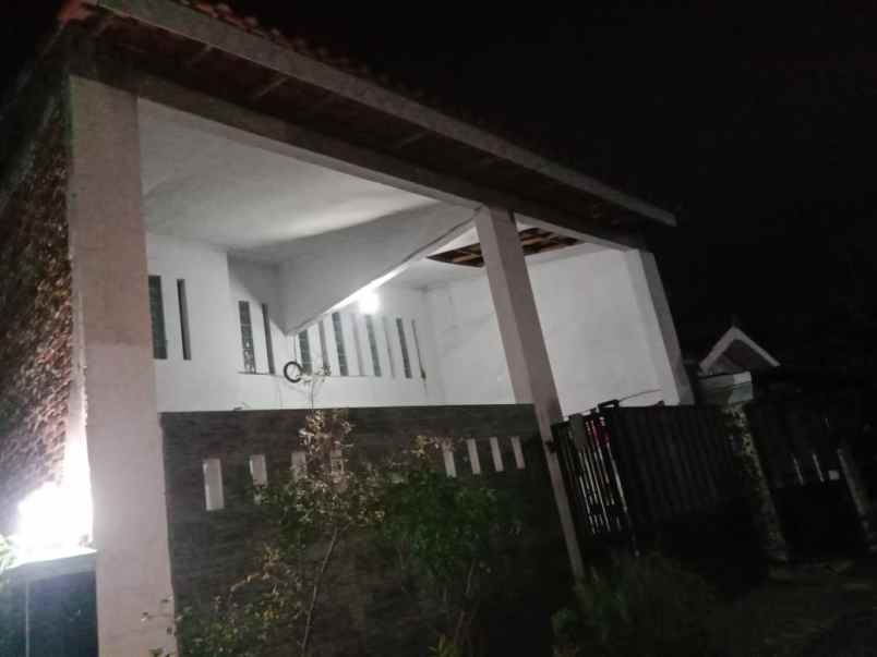 dijual rumah komplek mutiara garuda