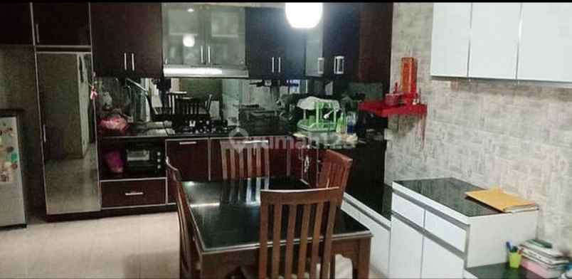 dijual rumah komplek perumahan cluster