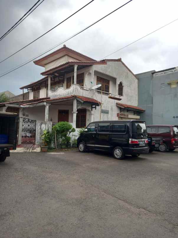 dijual rumah komplek pondok kopi duren