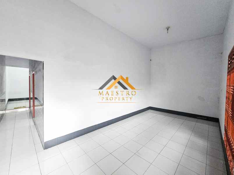 dijual rumah kondisi siap huni di jalan metal raya